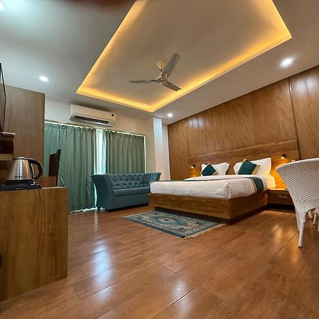 Hotel 7 Heaven Ντεχραντούν Εξωτερικό φωτογραφία