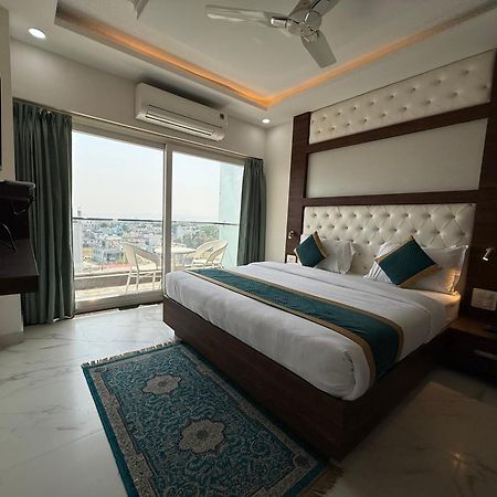 Hotel 7 Heaven Ντεχραντούν Εξωτερικό φωτογραφία