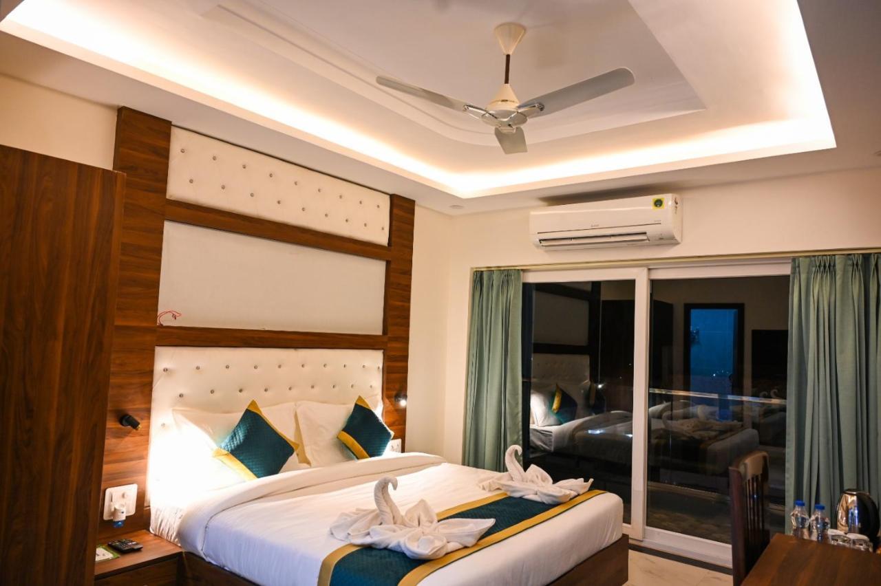 Hotel 7 Heaven Ντεχραντούν Εξωτερικό φωτογραφία