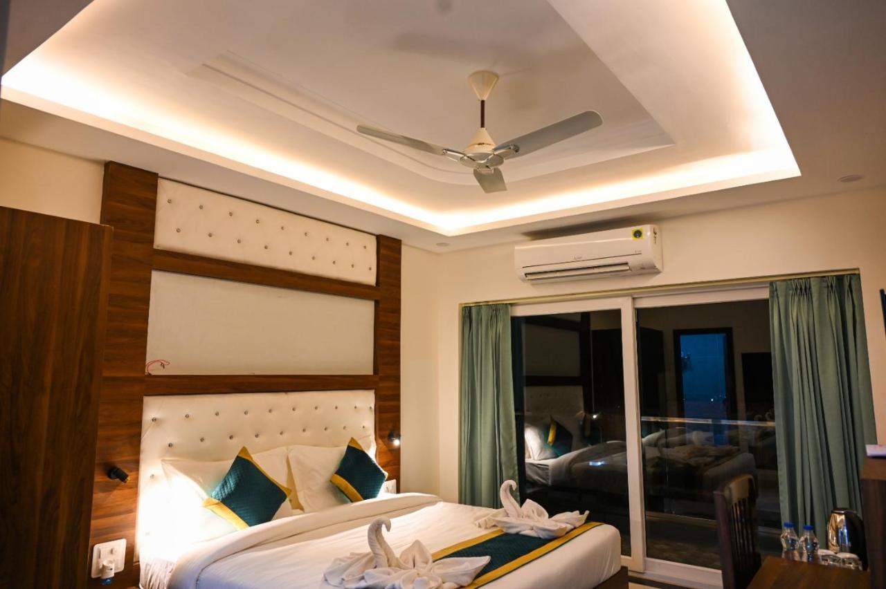 Hotel 7 Heaven Ντεχραντούν Εξωτερικό φωτογραφία