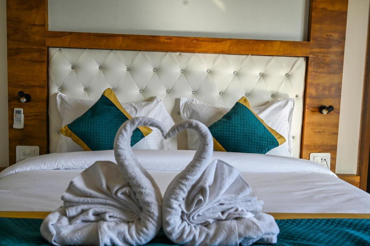 Hotel 7 Heaven Ντεχραντούν Εξωτερικό φωτογραφία