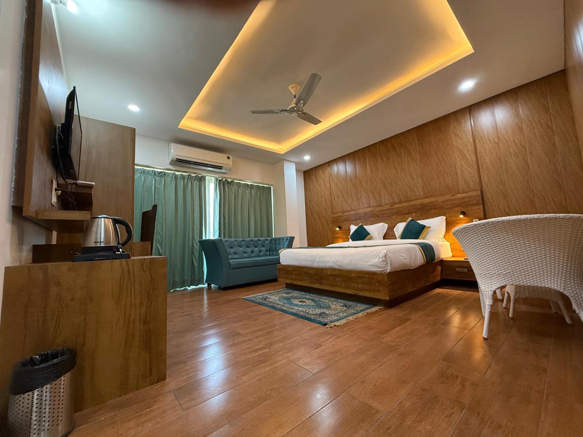 Hotel 7 Heaven Ντεχραντούν Εξωτερικό φωτογραφία