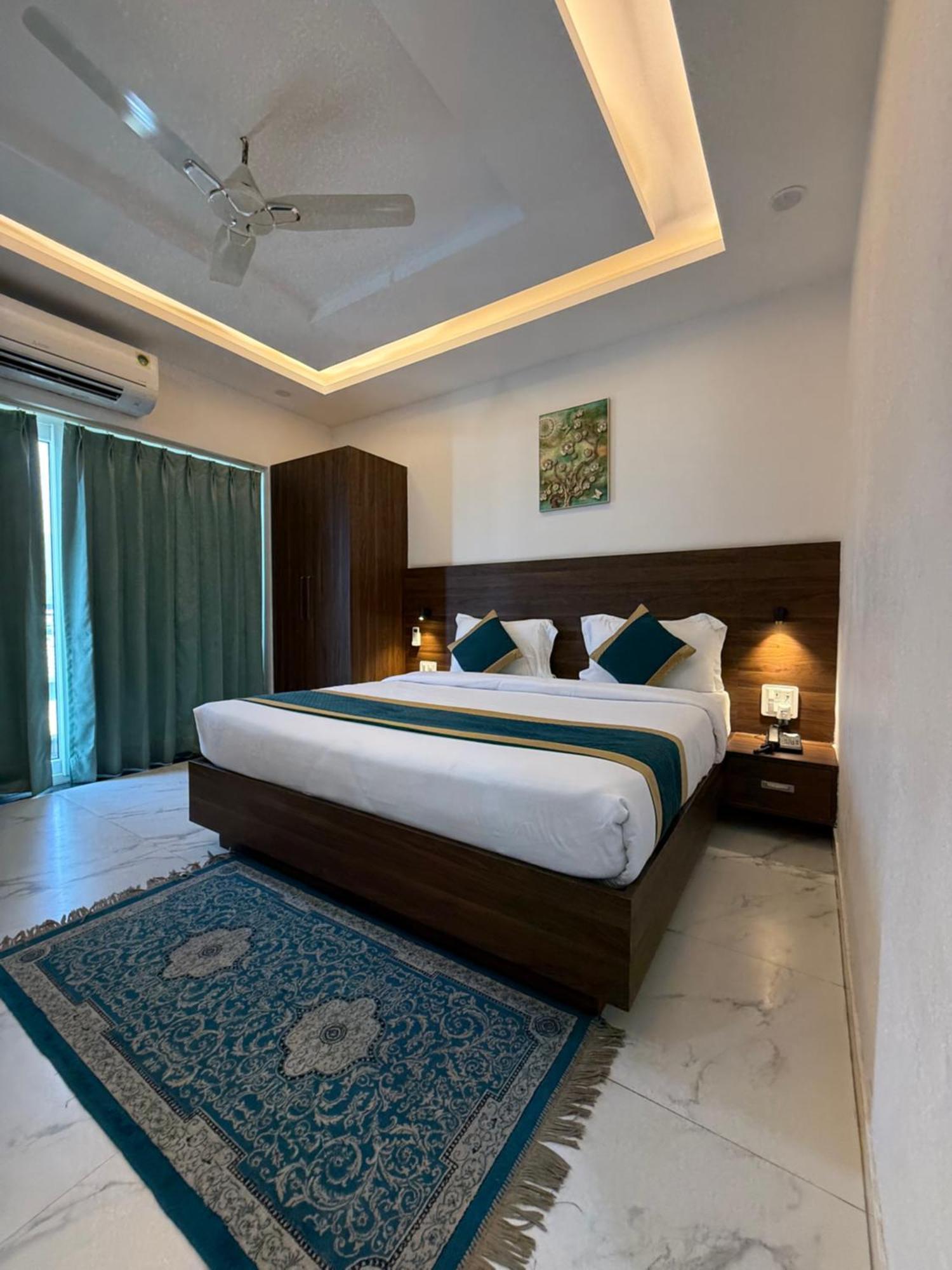 Hotel 7 Heaven Ντεχραντούν Εξωτερικό φωτογραφία