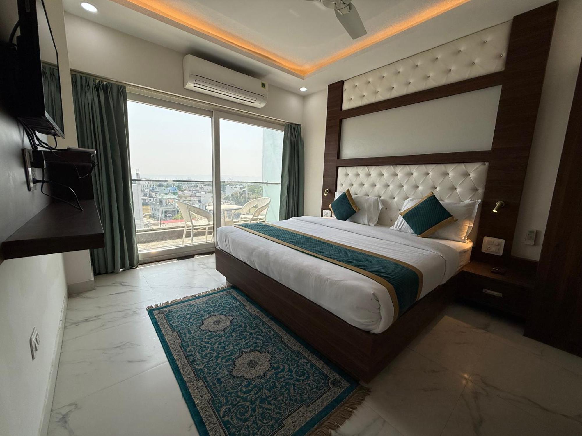 Hotel 7 Heaven Ντεχραντούν Εξωτερικό φωτογραφία